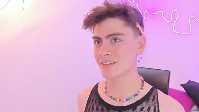 Sam Clark online show from 11-05-25, 03:28