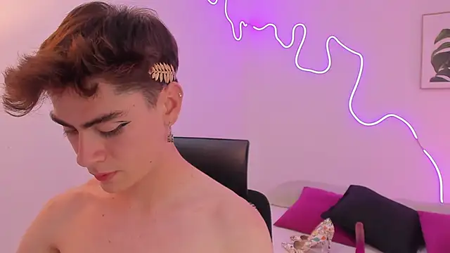 Sam Clark online show from 11-18-25, 03:23