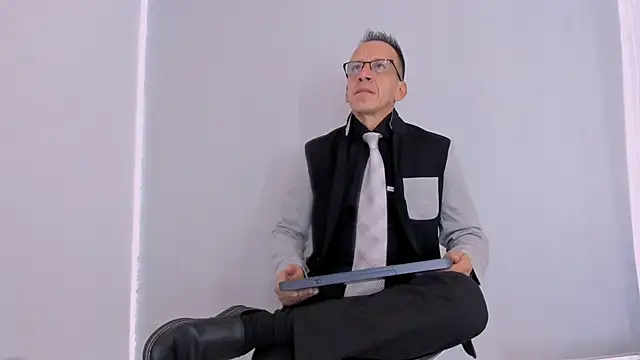  axelking  online show from 10-30-25, 11:44