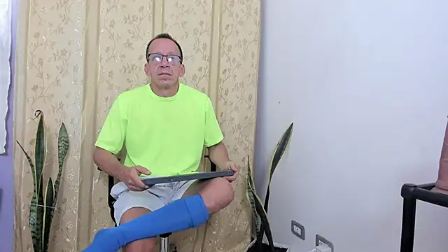  axelking  online show from 04-21-26, 11:38