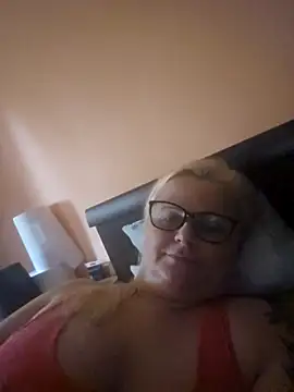 Snapshot of NieMaJazdyBezGwiazdy7883 chatting on 10-08-25, 08:12 NieMaJazdyBezGwiazdy7883 online show from 10-08-25, 08:12