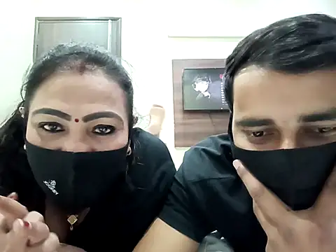 horny milf couple online show from 10-16-25, 04:52