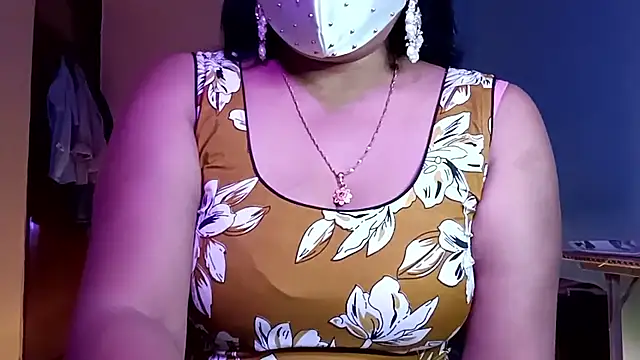 Snapshot of horny_milf_couple chatting on 05-22-26, 07:19 horny milf couple online show from 05-22-26, 07:19