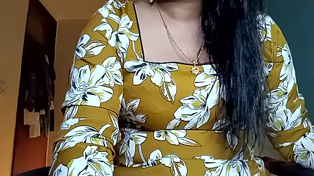 Snapshot of horny_milf_couple chatting on 05-31-26, 06:04 horny milf couple online show from 05-31-26, 06:04