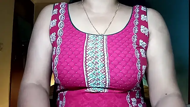 Snapshot of horny_milf_couple chatting on 06-11-26, 02:53 horny milf couple online show from 06-11-26, 02:53