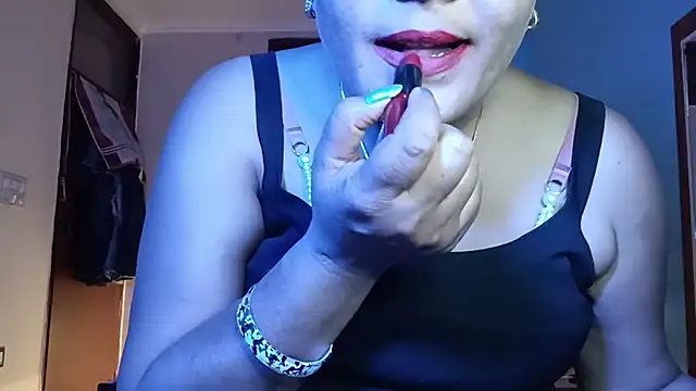 Snapshot of horny_milf_couple chatting on 07-01-26, 08:05 horny milf couple online show from 07-01-26, 08:05