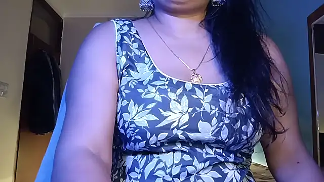 Snapshot of horny_milf_couple chatting on 07-01-26, 08:30 horny milf couple online show from 07-01-26, 08:30