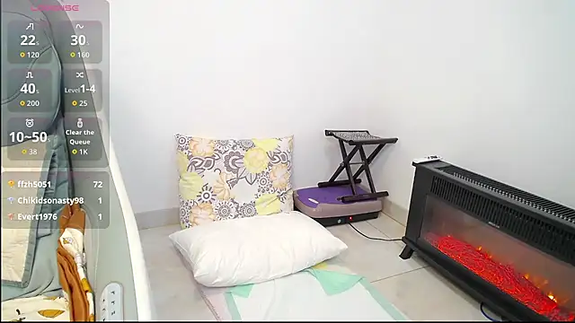 Snapshot of selinajuan chatting on 12-04-25, 01:59 selinajuan online show from 12-04-25, 01:59