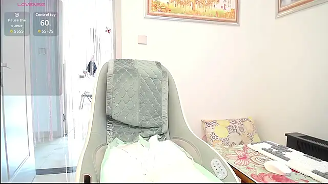 Snapshot of selinajuan chatting on 12-15-25, 03:00 selinajuan online show from 12-15-25, 03:00