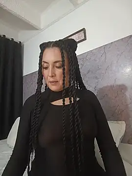 Snapshot of Nina-Velour chatting on 10-18-25, 12:24 Nina-Velour online show from 10-18-25, 12:24