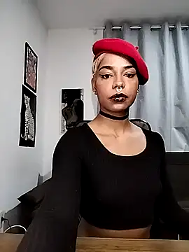 Helenoir online show from 04-12-26, 08:41