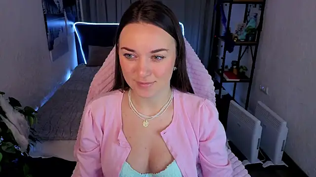 Madison Golden online show from 11-06-25, 06:47