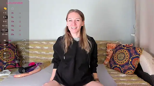 Amalia Mio online show from 12-17-25, 08:09