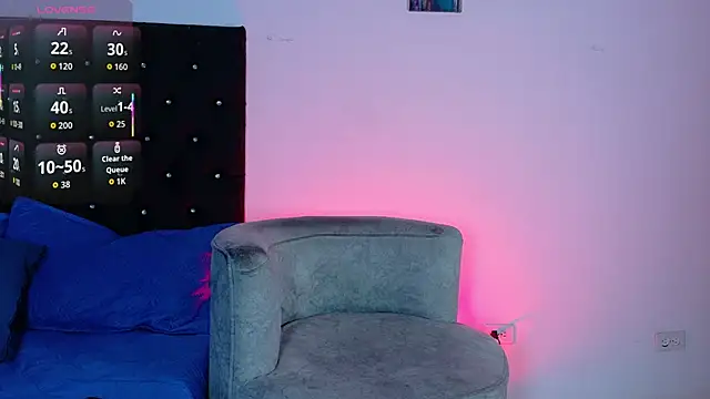 angel kyrozz online show from 04-18-26, 07:07