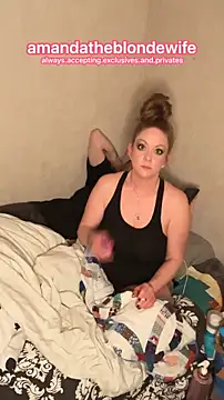 Snapshot of amandatheblondewife chatting on 03-02-26, 12:23 amandatheblondewife online show from 03-02-26, 12:23