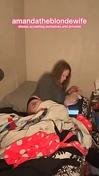 Snapshot of amandatheblondewife chatting on 03-05-26, 05:58 amandatheblondewife online show from 03-05-26, 05:58