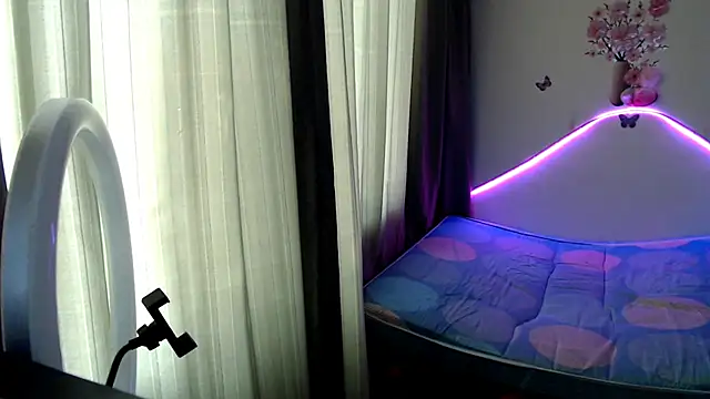 dalyxs online show from 10-27-25, 01:04