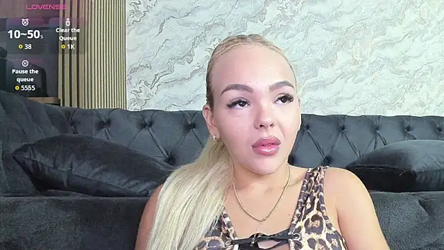 Daisy Abby03 online show from 10-11-25, 05:28