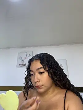 Snapshot of miss_ashley1_ chatting on 10-15-25, 11:43 miss ashley1 online show from 10-15-25, 11:43