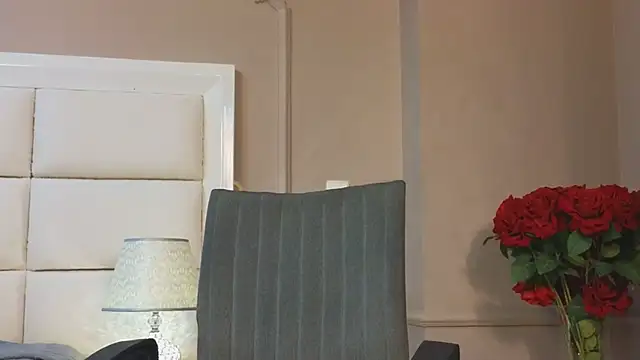 DereckWolf  online show from 10-09-25, 11:52