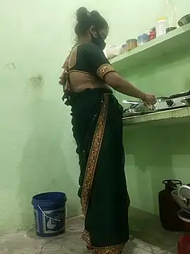 Snapshot of ROSHANI_234 chatting on 10-21-25, 01:12 ROSHANI 234 online show from 10-21-25, 01:12