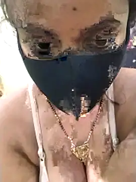 Snapshot of ROSHANI_234 chatting on 11-03-25, 05:03 ROSHANI 234 online show from 11-03-25, 05:03