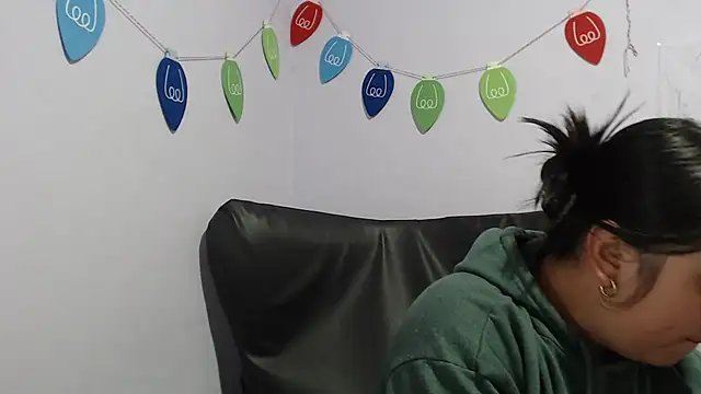 Snapshot of KOREN_JALAA chatting on 01-07-25, 12:34 KOREN JALAA online show from 01-07-25, 12:34