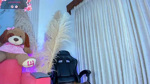 alejagarcia  online show from 02-03-26, 08:25