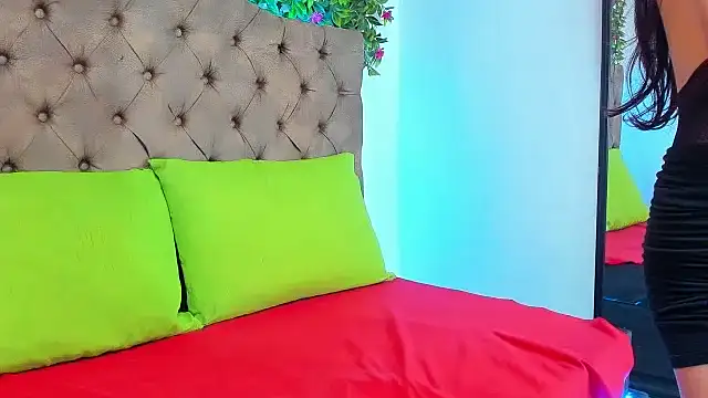 Snapshot of Candy_sweety1 chatting on 01-17-26, 01:27 Candy sweety1 online show from 01-17-26, 01:27