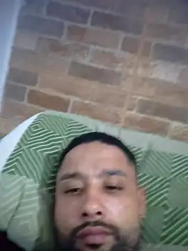 Snapshot of wellpauduro1994 chatting on 11-19-25, 01:49 wellpauduro1994 online show from 11-19-25, 01:49