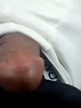 Snapshot of Saif_b11b chatting on 01-12-26, 01:11 Saif b11b online show from 01-12-26, 01:11