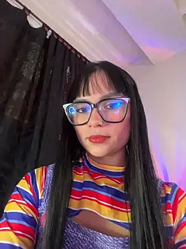 Snapshot of AlannaDollx chatting on 10-31-25, 01:23 AlannaDollx online show from 10-31-25, 01:23