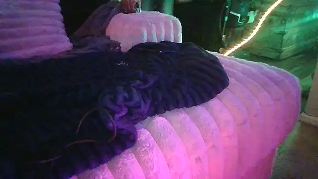 Snapshot of nvthvn555 chatting on 10-27-25, 05:55 nvthvn555 online show from 10-27-25, 05:55