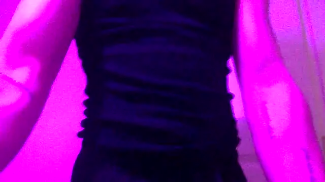 Snapshot of nvthvn555 chatting on 03-10-26, 06:02 nvthvn555 online show from 03-10-26, 06:02