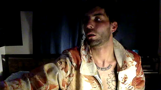 Snapshot of nvthvn555 chatting on 06-01-26, 01:40 nvthvn555 online show from 06-01-26, 01:40