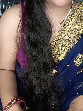 Snapshot of Rashmi_011 chatting on 07-05-26, 04:19 Rashmi 011 online show from 07-05-26, 04:19