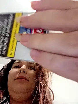 Snapshot of Beatrice1905 chatting on 10-05-25, 12:58 Beatrice1905 online show from 10-05-25, 12:58