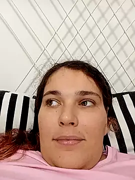 Snapshot of Beatrice1905 chatting on 10-12-25, 08:19 Beatrice1905 online show from 10-12-25, 08:19