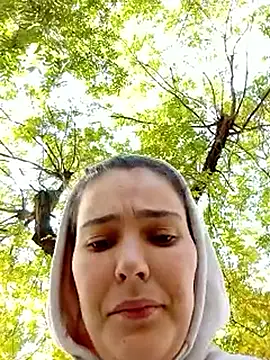 Snapshot of Beatrice1905 chatting on 10-21-25, 11:55 Beatrice1905 online show from 10-21-25, 11:55