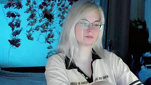 HoneyDazzle online show from 11-01-25, 07:27