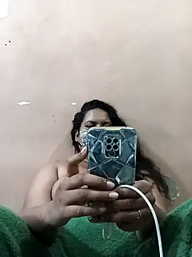 Snapshot of Mallika-collage chatting on 05-02-26, 07:52 Mallika-collage online show from 05-02-26, 07:52
