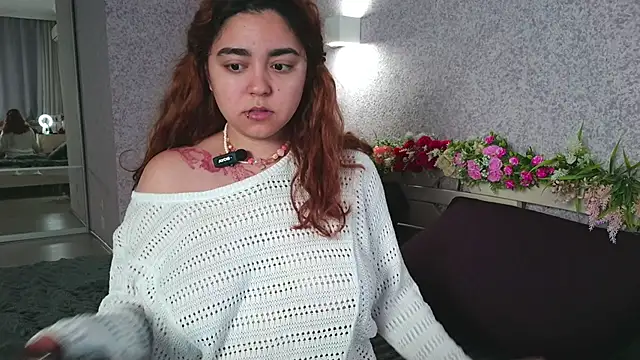 Snapshot of _Mary_Me chatting on 11-08-25, 08:07 Mary Me online show from 11-08-25, 08:07