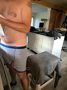 smkbustr online show from 10-21-25, 08:42