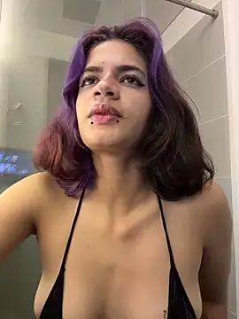 Snapshot of sukulaurens chatting on 12-20-25, 03:02 sukulaurens online show from 12-20-25, 03:02