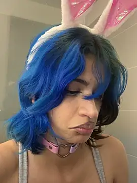 Snapshot of sukulaurens chatting on 03-13-26, 12:06 sukulaurens online show from 03-13-26, 12:06