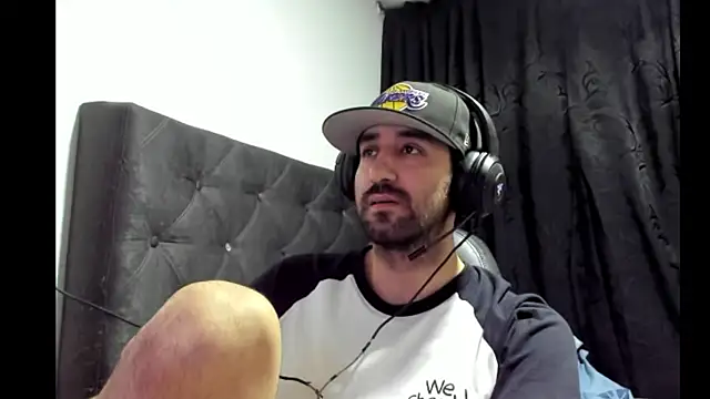 coolfriki online show from 10-29-25, 05:42