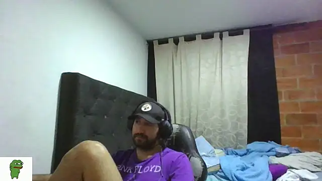 coolfriki online show from 07-06-26, 04:31