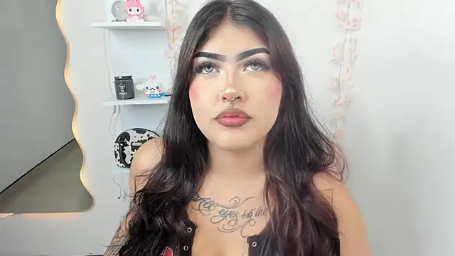 Snapshot of hollycute__ chatting on 07-18-26, 10:57 hollycute online show from 07-18-26, 10:57