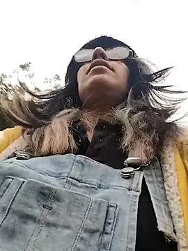 Abby 2-1 online show from 12-16-25, 09:42