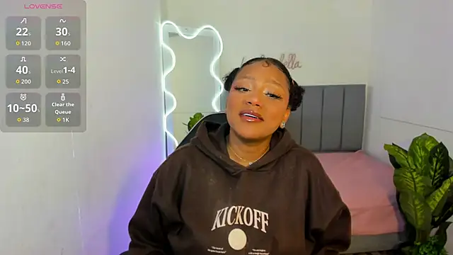 THIANA TAY online show from 10-18-25, 03:09